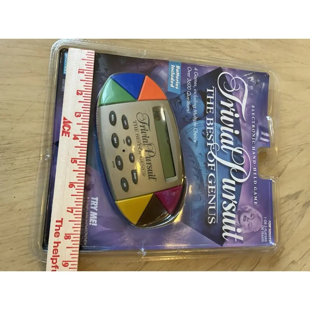 Vintage Trivial Pursuit The Best of Genus Electronic Handheld Game 1997 New